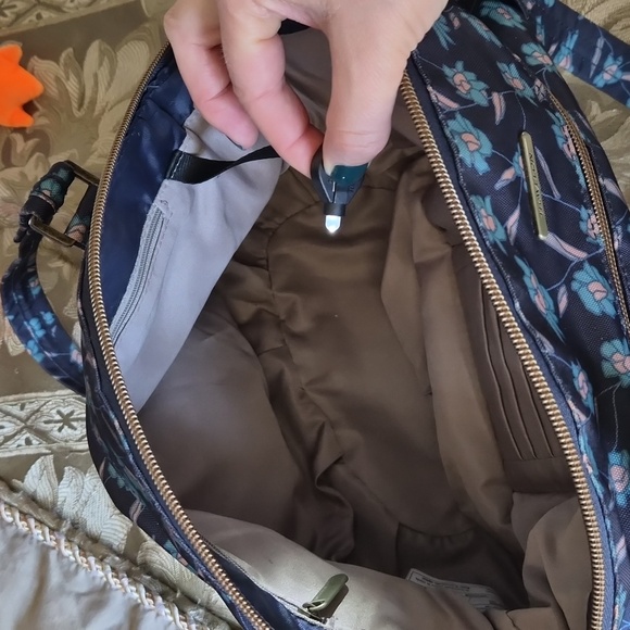 Floral Patterned Tote Bag - Picture 4 of 6